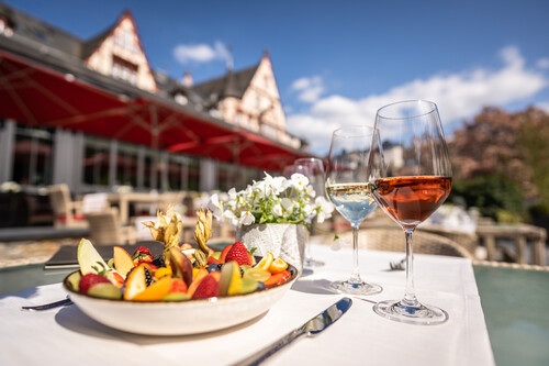 Wellnesshotel direkt an der Mosel: Kurzurlaub im Moselschlösschen